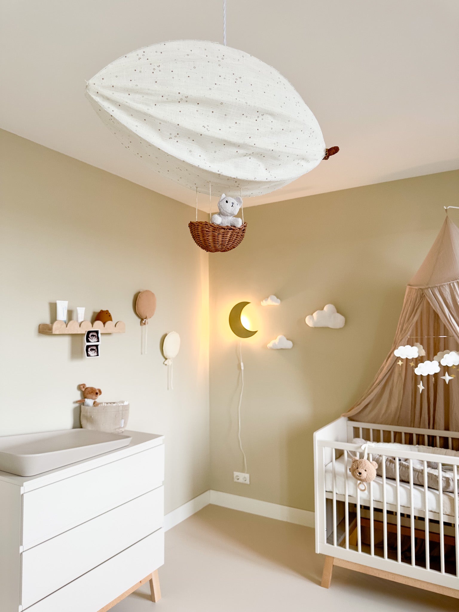 Bubble Montessori reol til børneværelse | 1 planke - blank