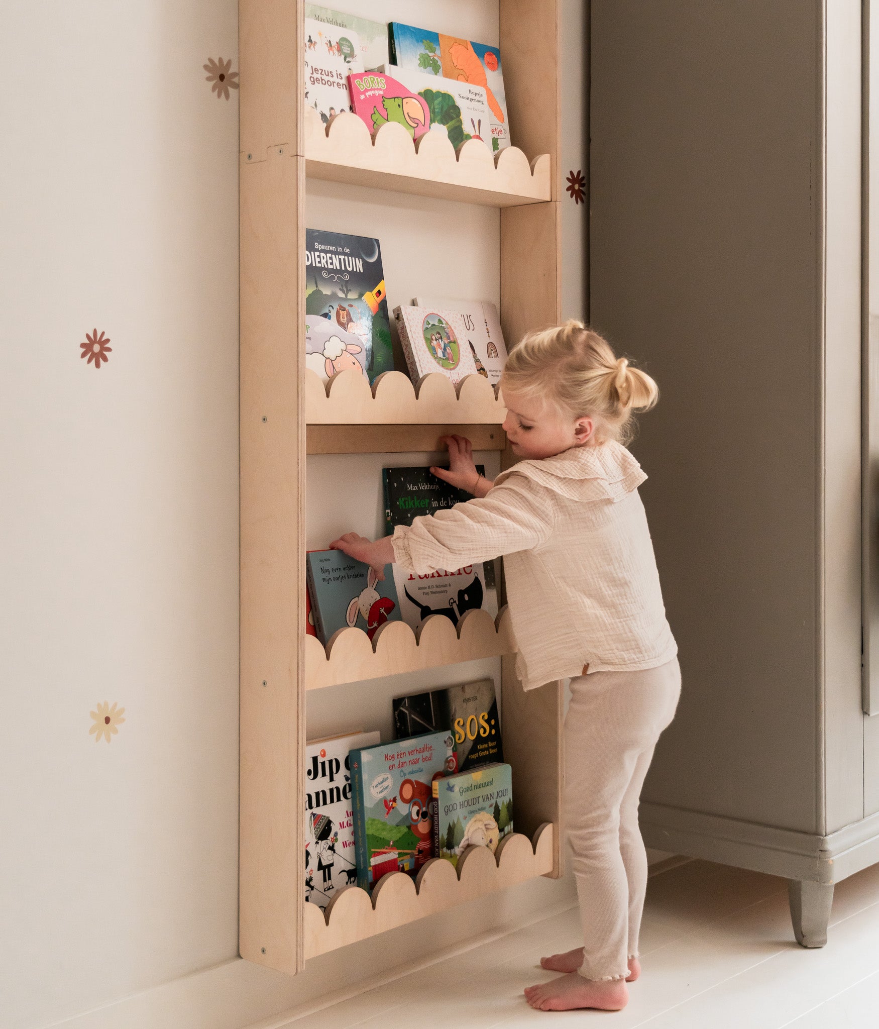 Bubble Montessori reol til børneværelse | 6 planker - blanke