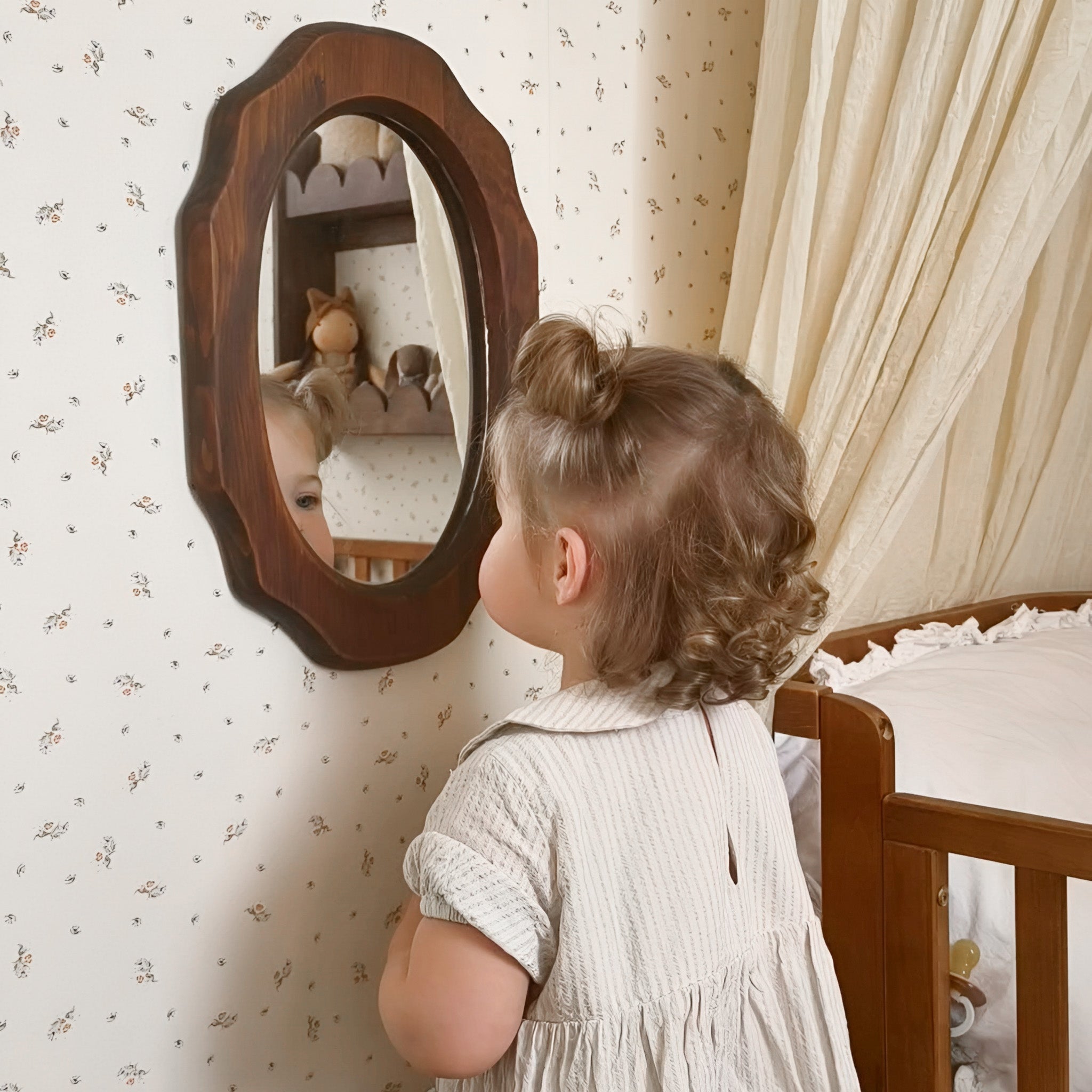 Bubble Montessori reol til børneværelse | 2 planker - wengebejdset