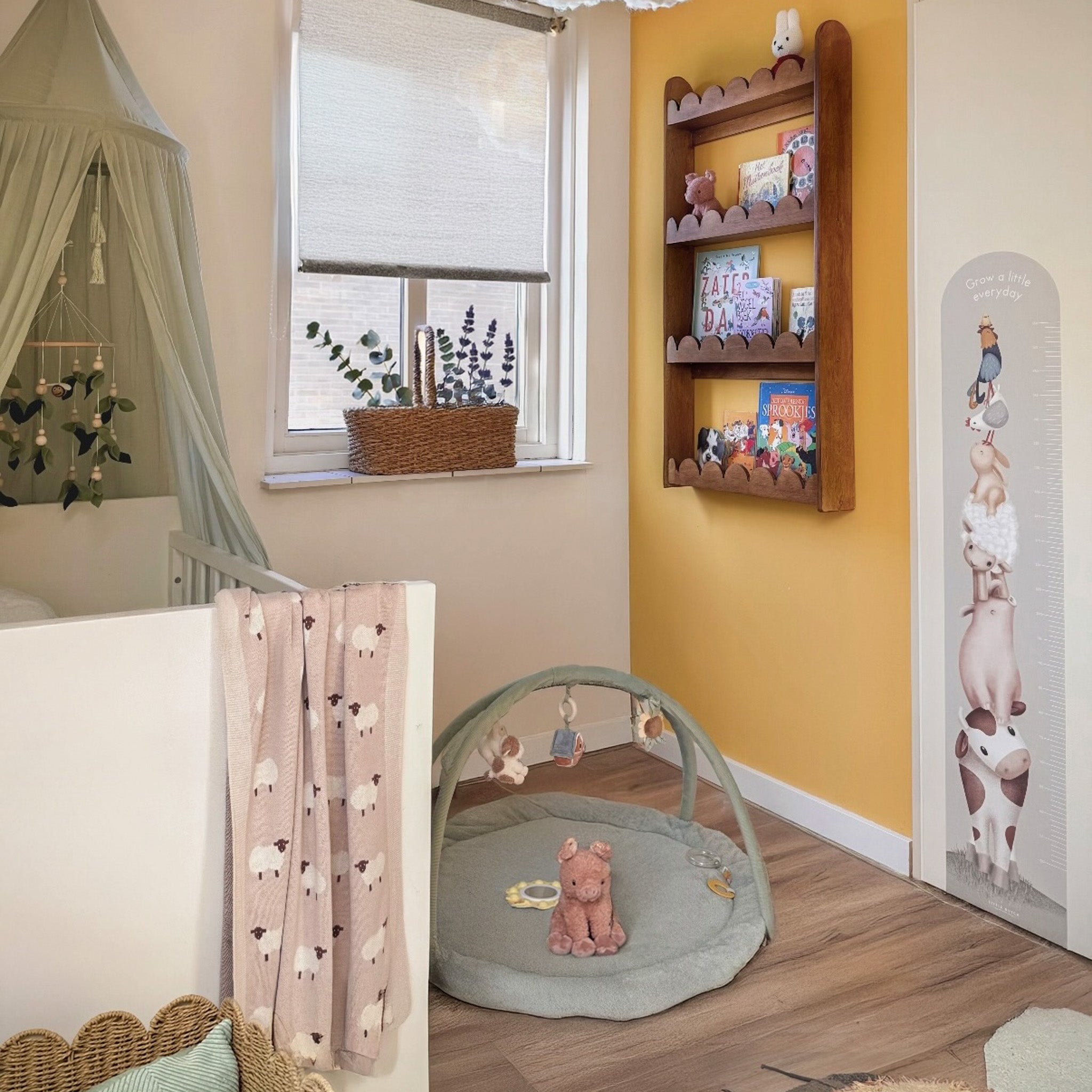 Bubble Montessori boekenrek kinderkamer | 4 planken - Wengé gebeitst - toddie.nl ®