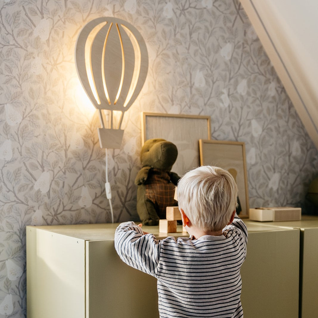 Houten wandlamp kinderkamer | Luchtballon - blank - toddie.nl ®