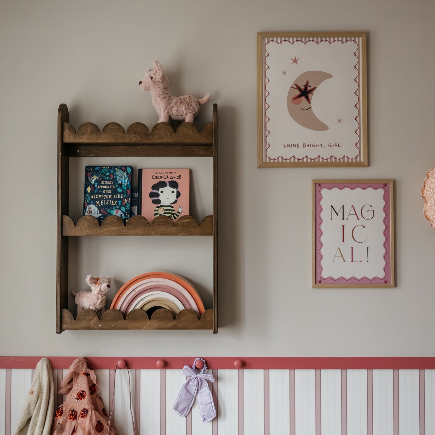 Bubble Montessori boekenrek kinderkamer | 3 planken - Wengé - toddie.nl ®