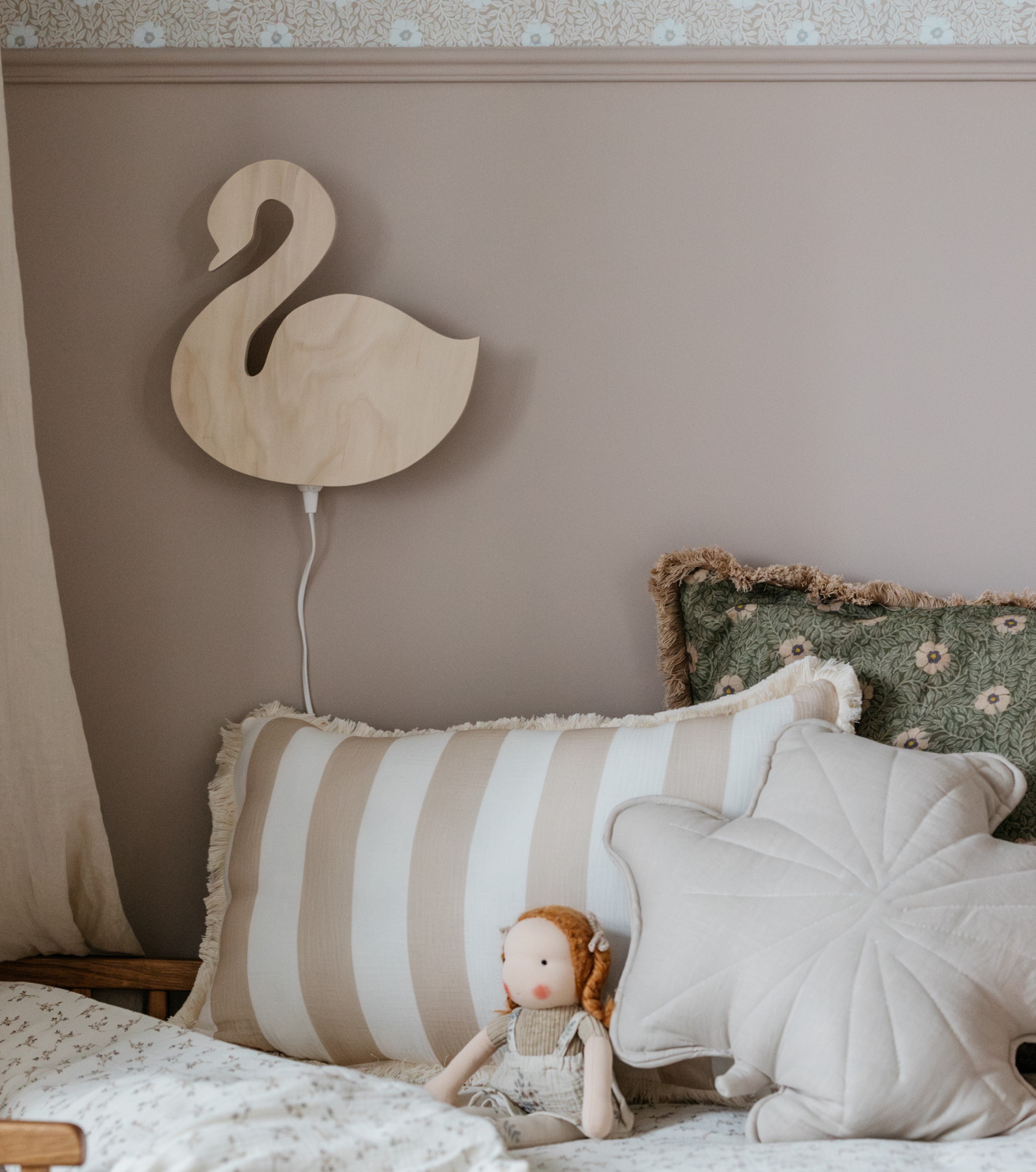 Houten wandlamp kinderkamer | Zwaan - blank - toddie.nl ®