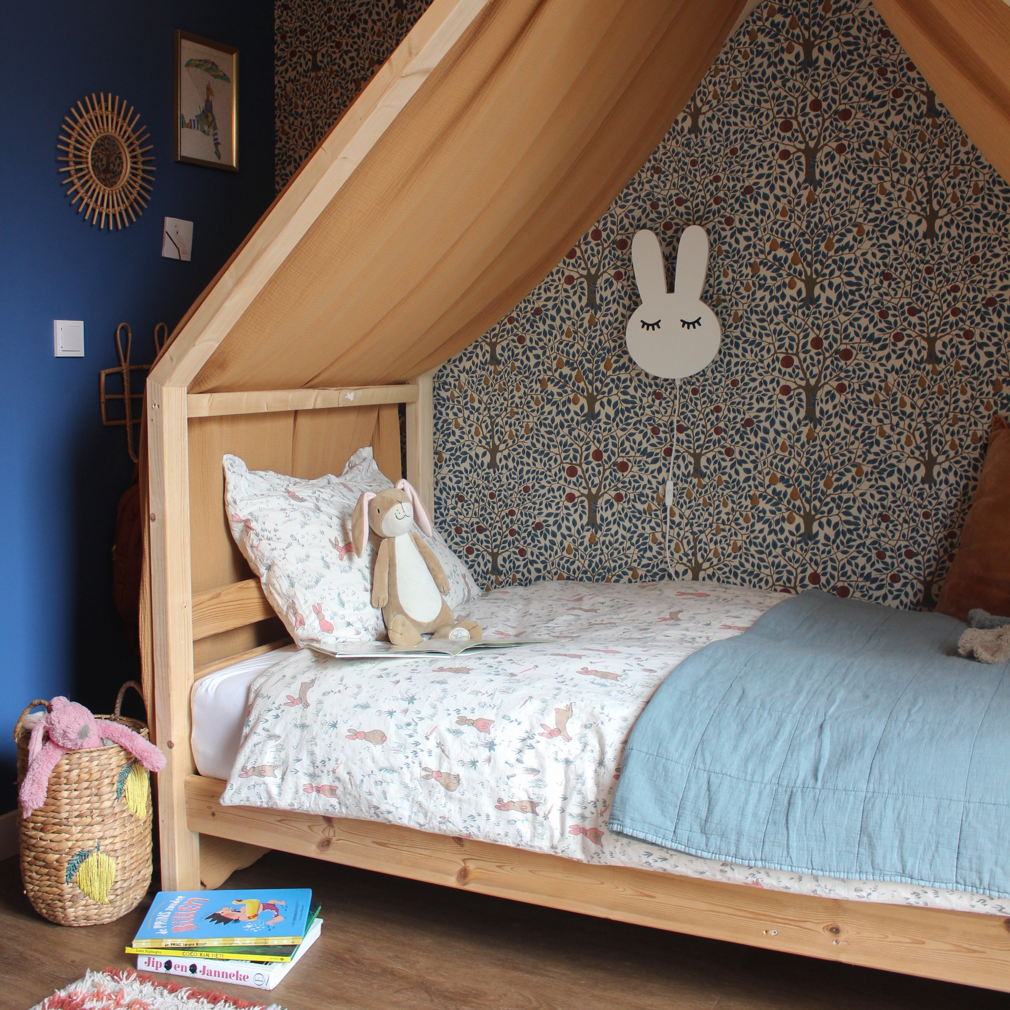 Houten wandlamp kinderkamer | Konijn - wit - toddie.nl ®