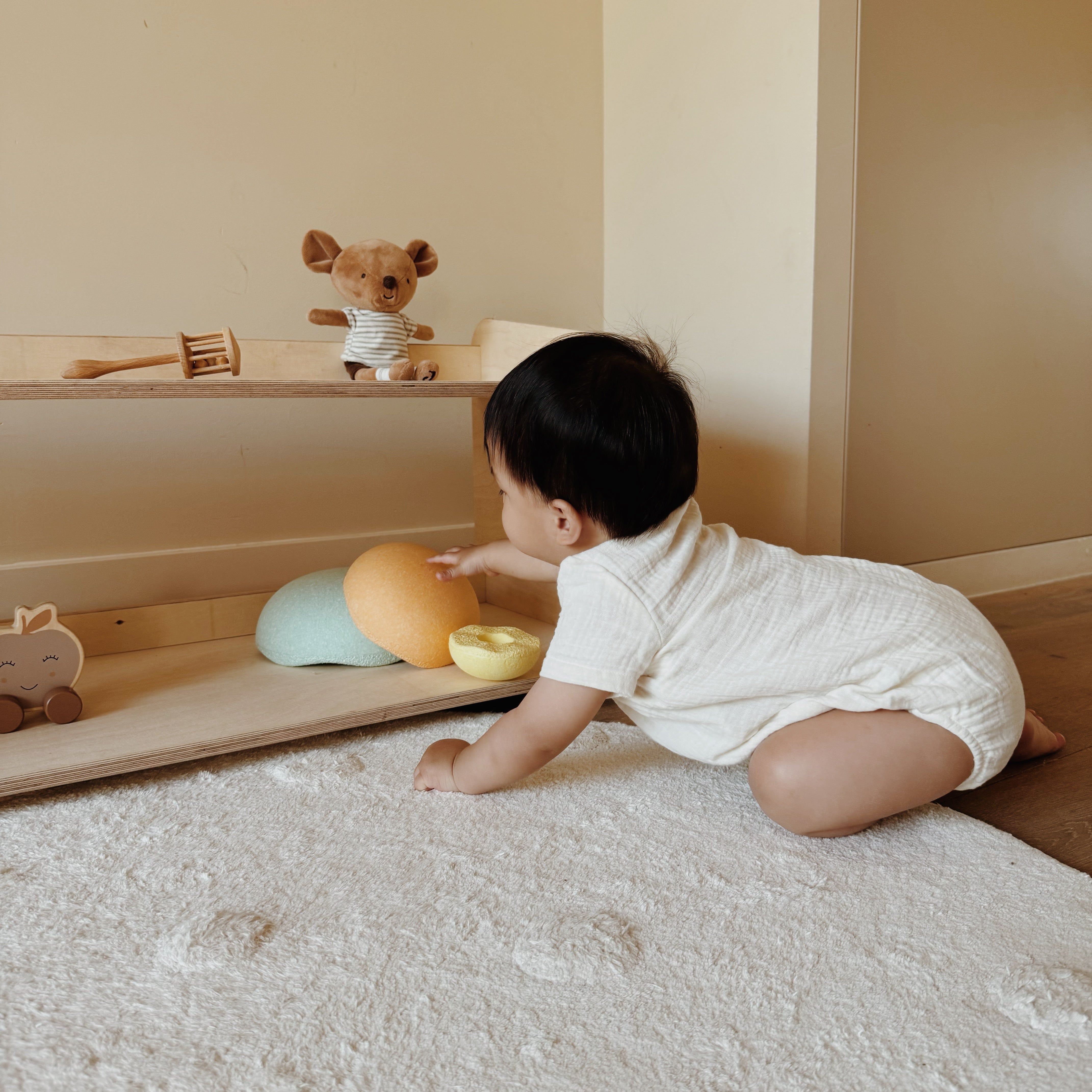 Jollie Montessori legetøjsskab | Bogreol 2 hylder - blank