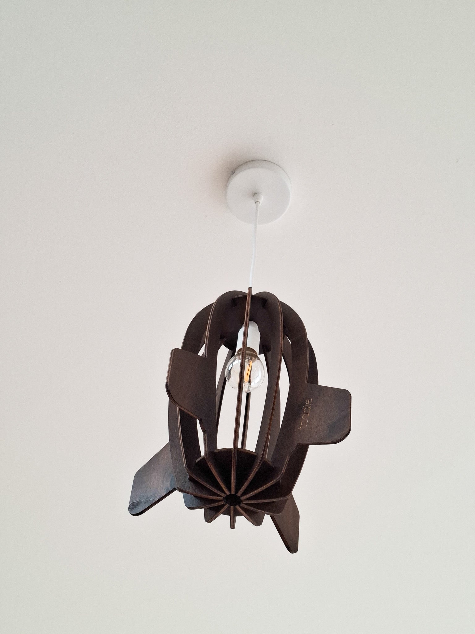 Træhængelampe til børneværelse | Raket - Wengé