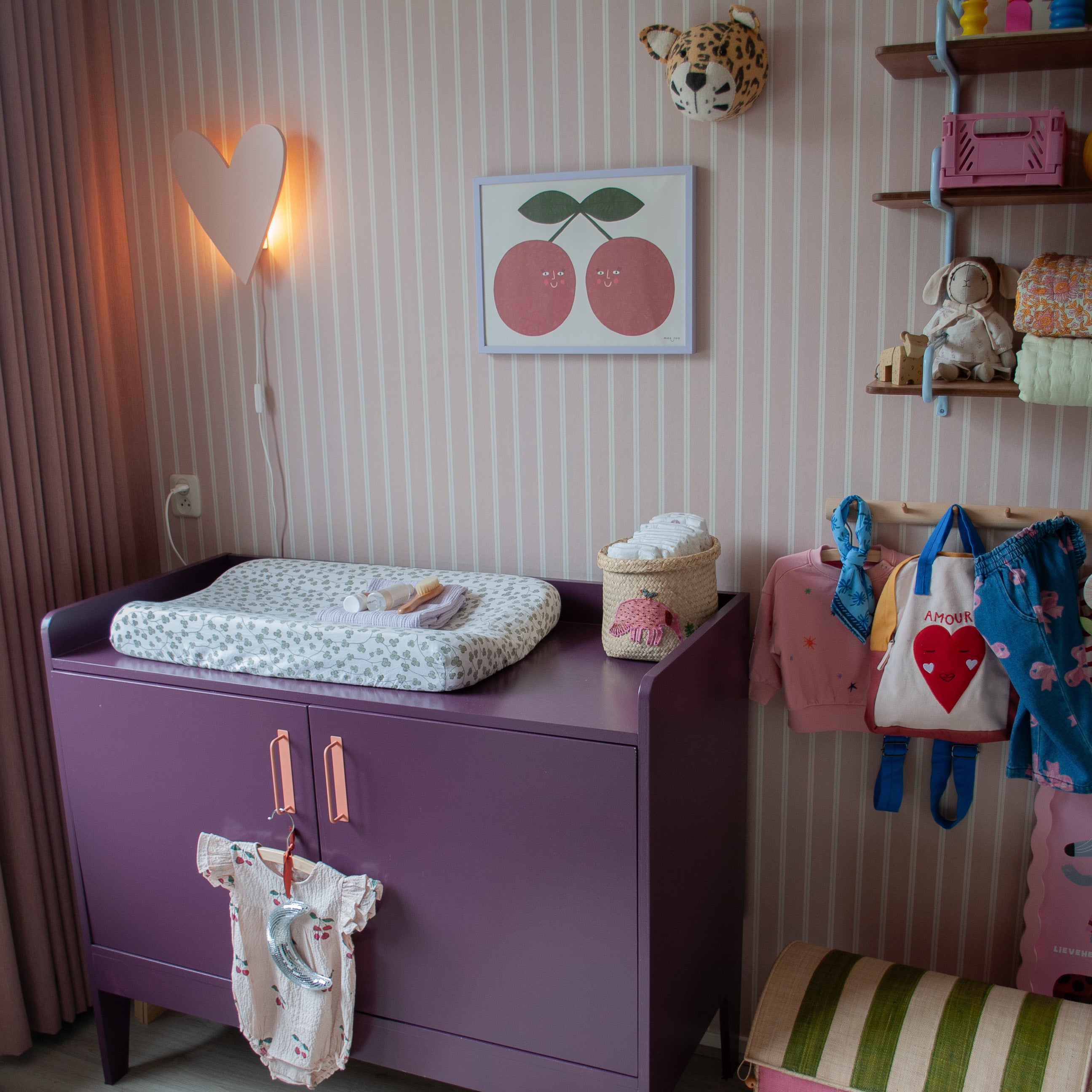 Houten wandlamp kinderkamer | Hart - peach