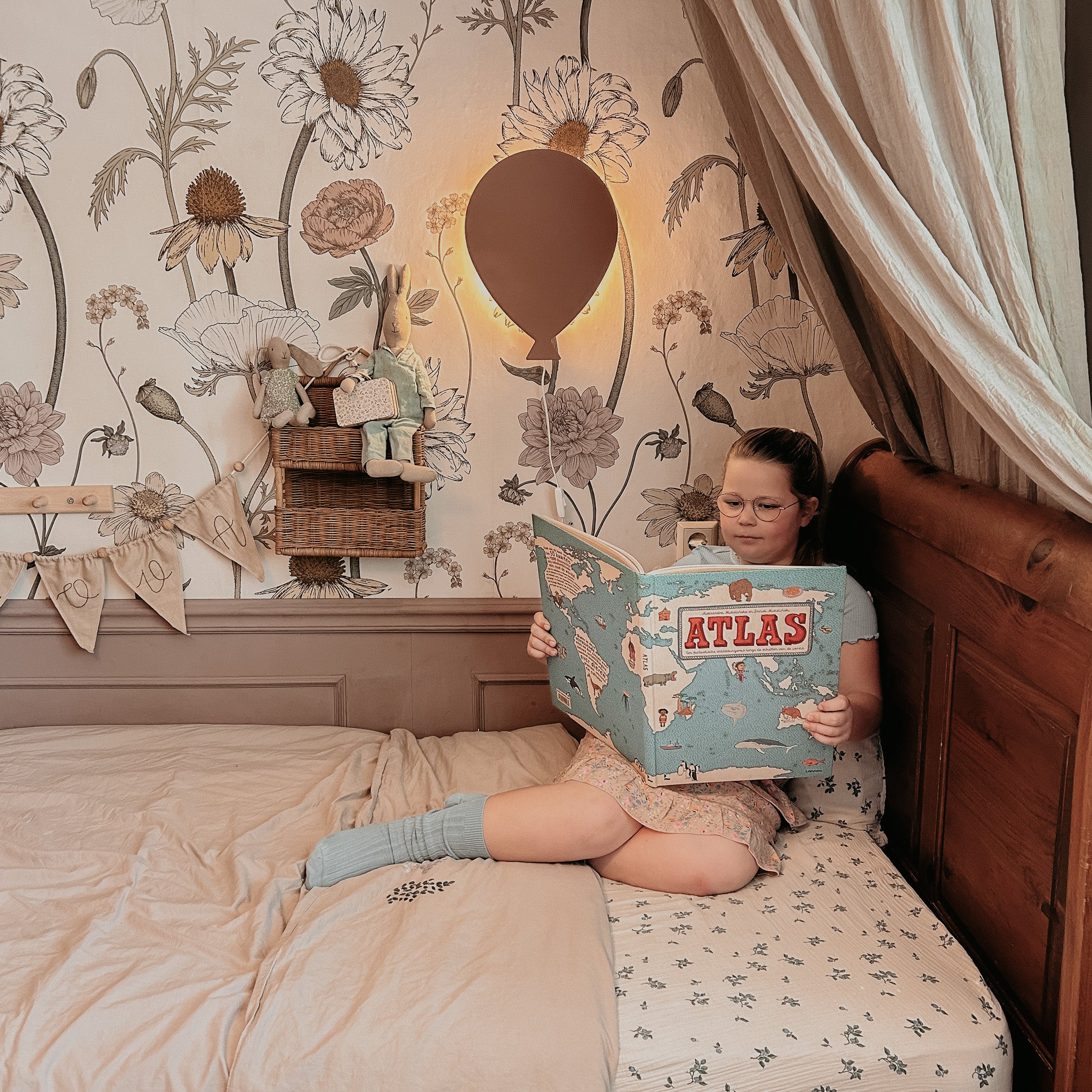 Houten wandlamp kinderkamer | Ballon - Terra roze - toddie.nl ®