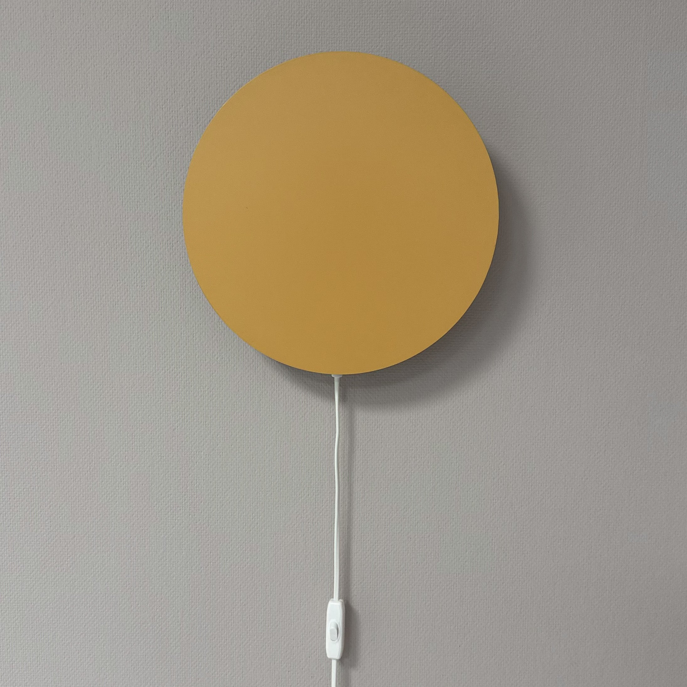 Houten wandlamp kinderkamer | cirkel true joy yellow