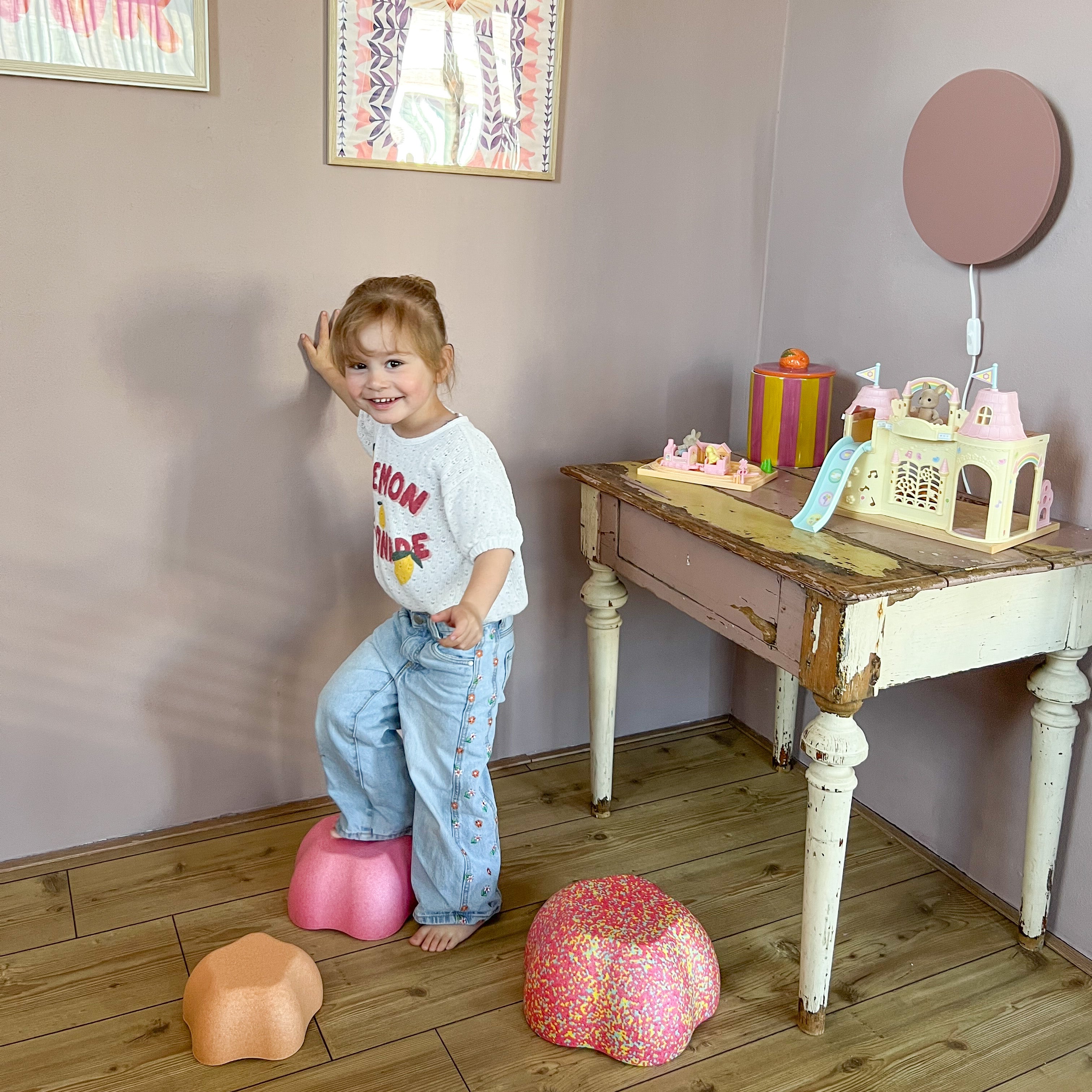 Houten wandlamp kinderkamer | cirkel terra roze