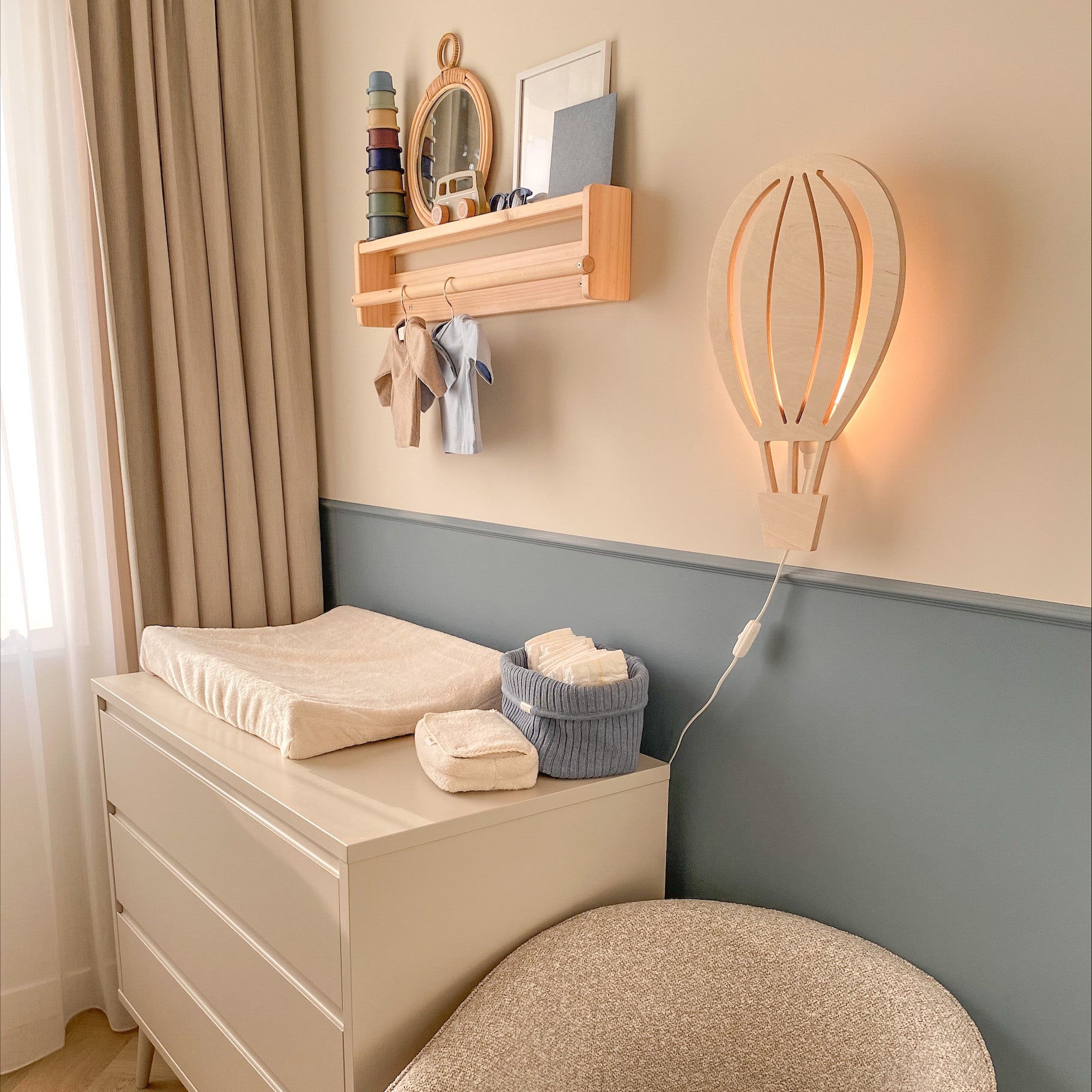 Houten wandlamp kinderkamer | Luchtballon - blank - toddie.nl ®