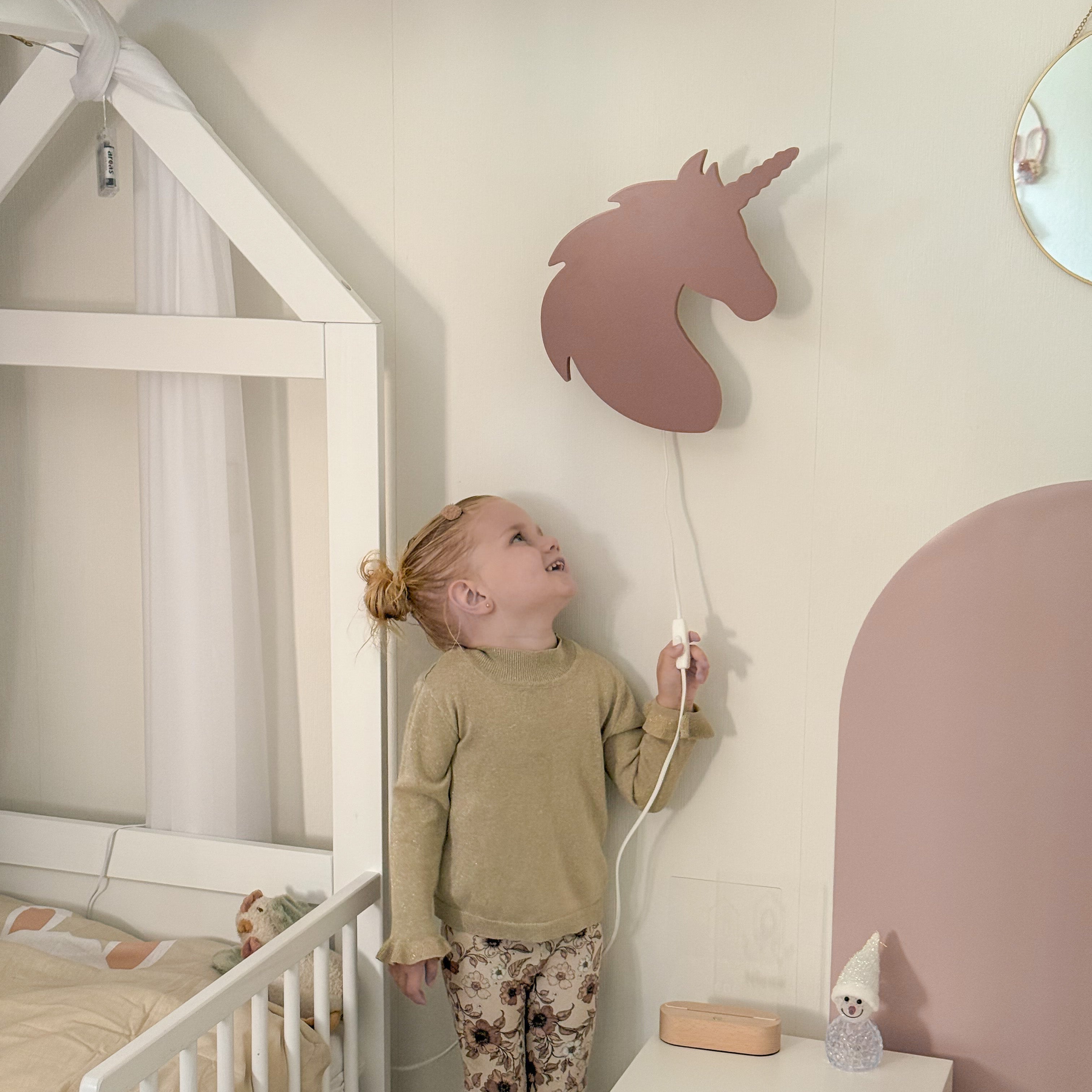 Houten wandlamp kinderkamer | Eenhoorn - terra roze - toddie.nl ®
