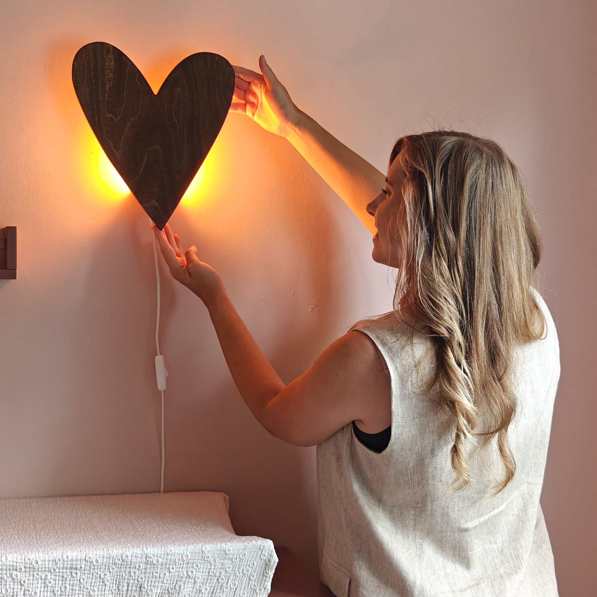 Houten wandlamp kinderkamer | Hart - Wengé