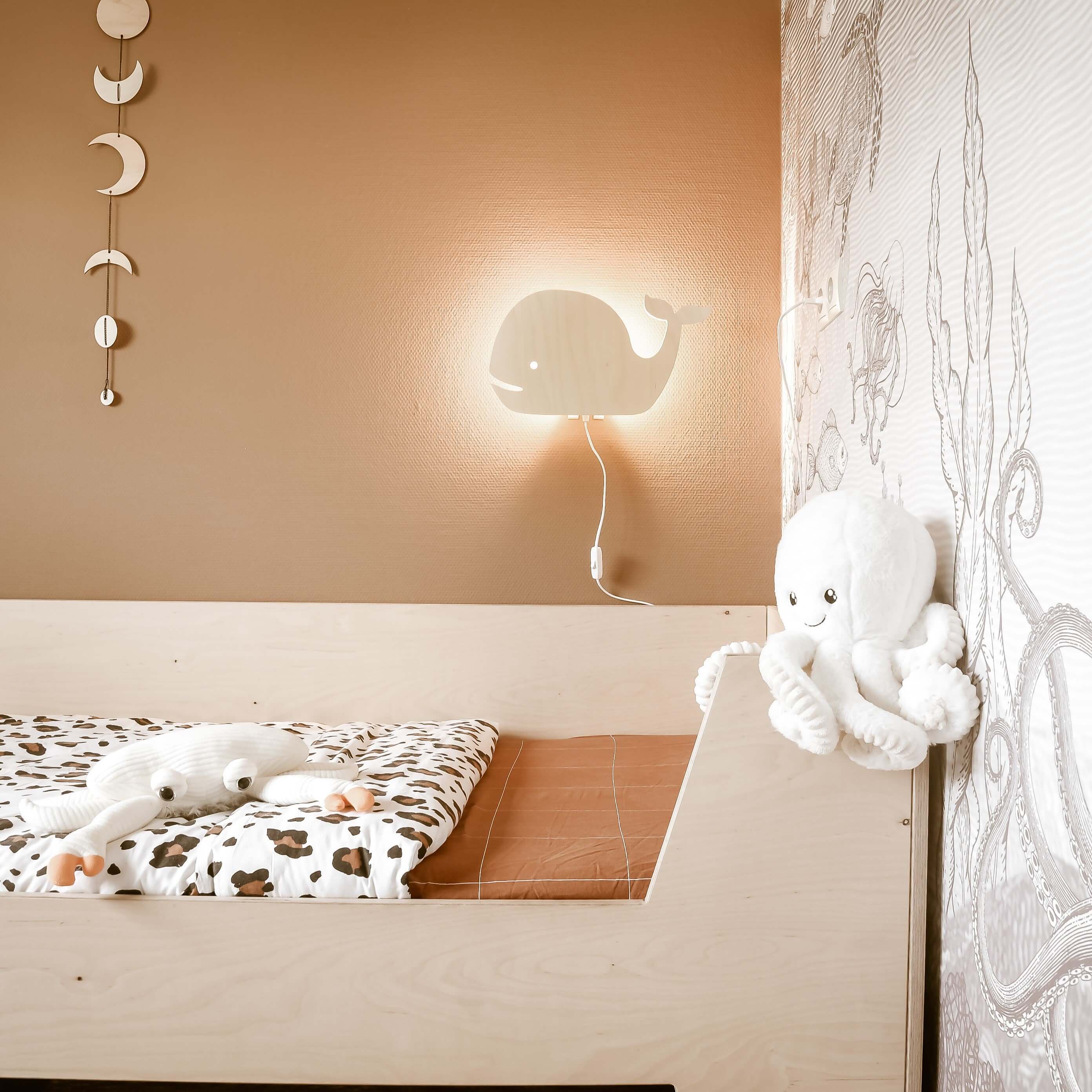Houten wandlamp kinderkamer | Walvis multiplex - toddie.nl