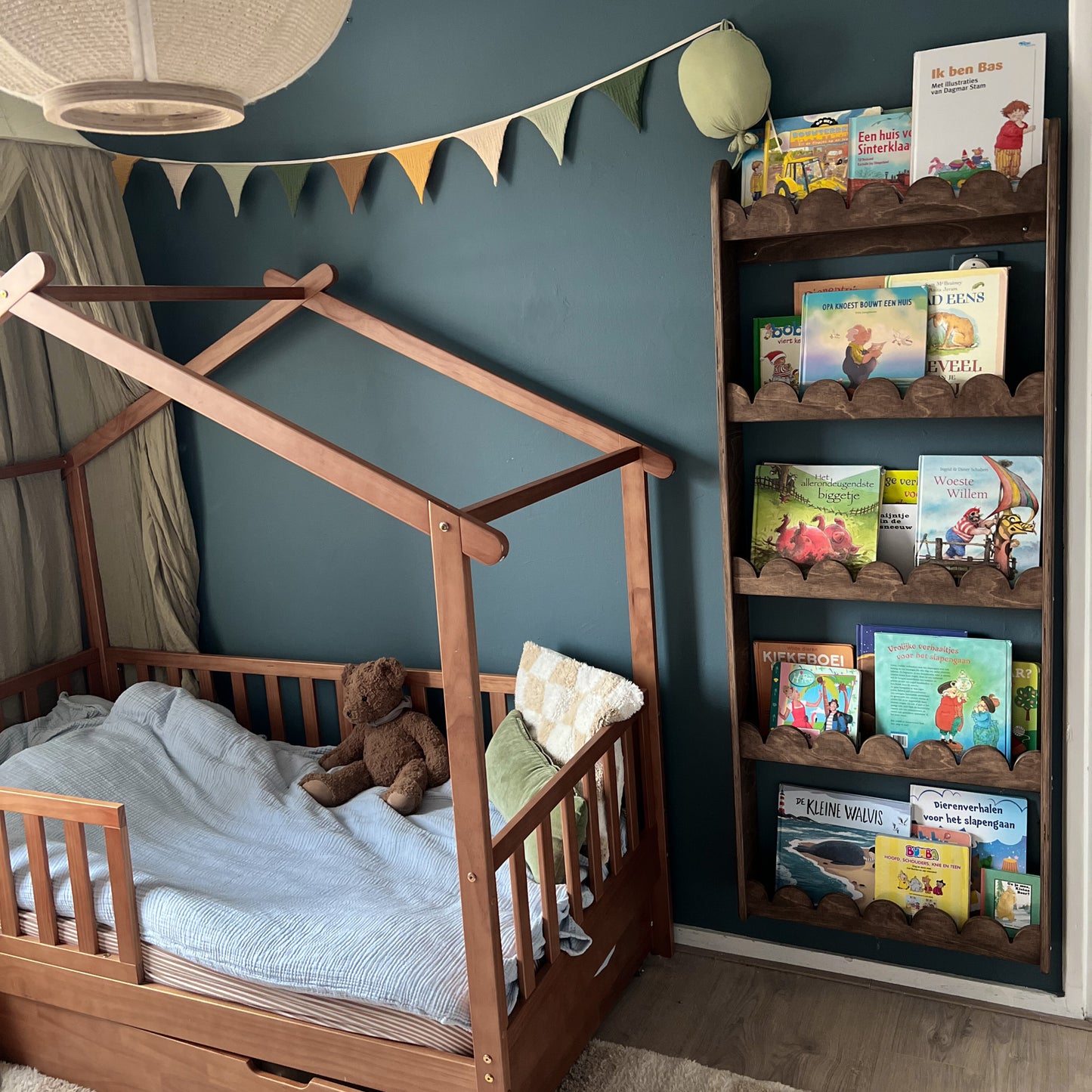 Bubble Montessori boekenrek kinderkamer | 5 planken - wengé - toddie.nl ®