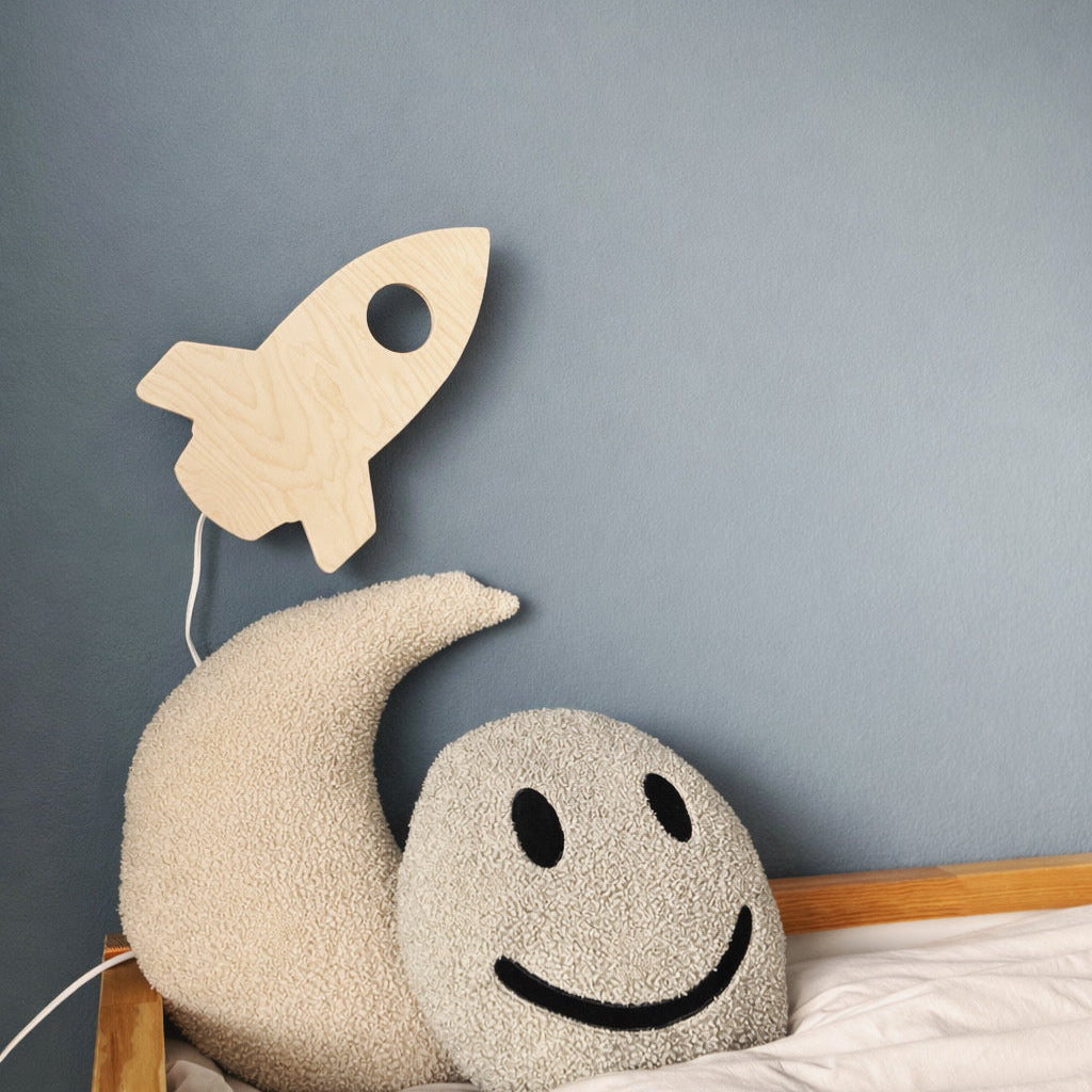Houten wandlamp kinderkamer | Raket - blank - toddie.nl ®
