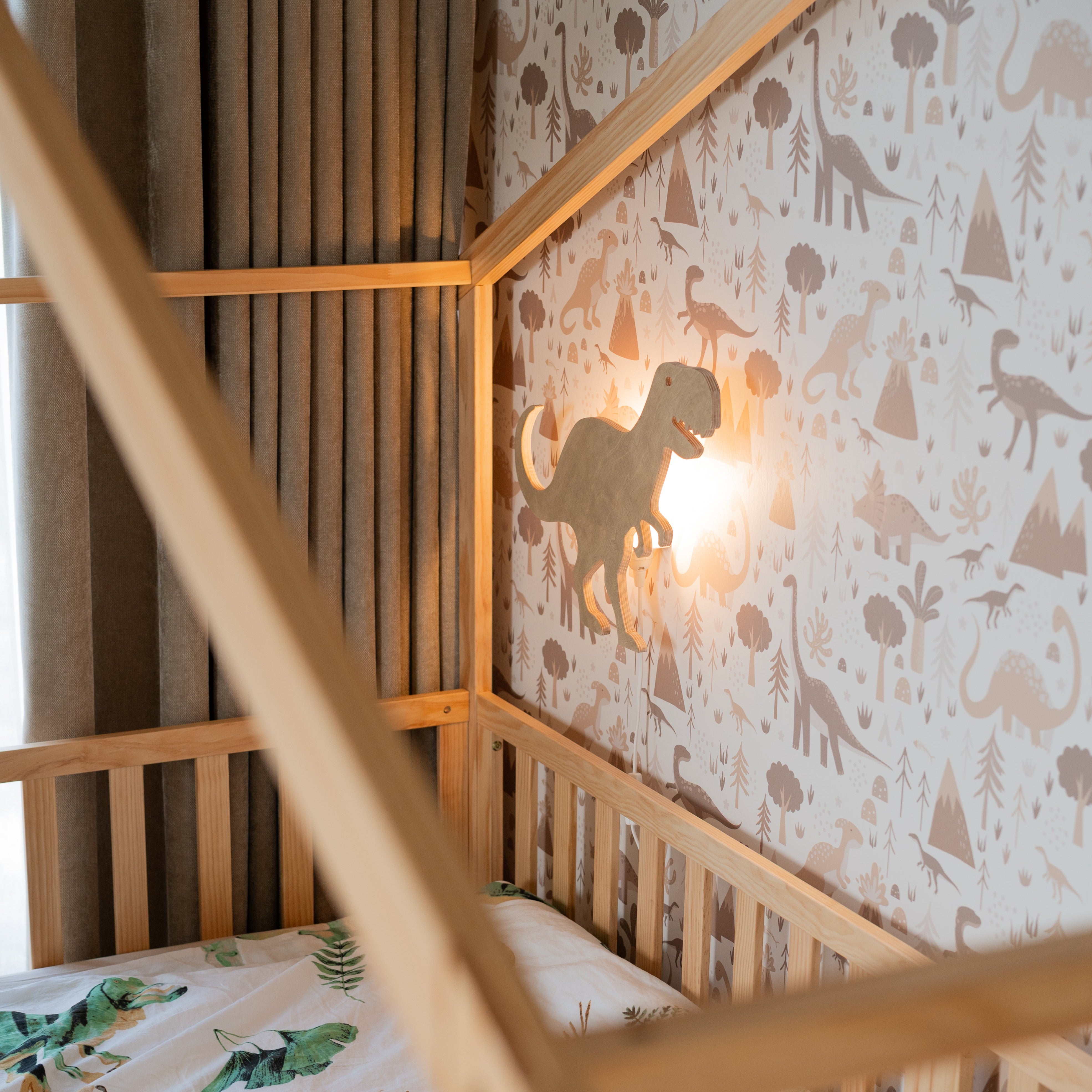 Houten wandlamp kinderkamer | Tyrannosaurus - blank - toddie.nl ®