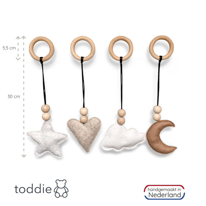 Hangers babygym naturel- vilt en houten kralen | Speeltjes playgym - toddie.nl