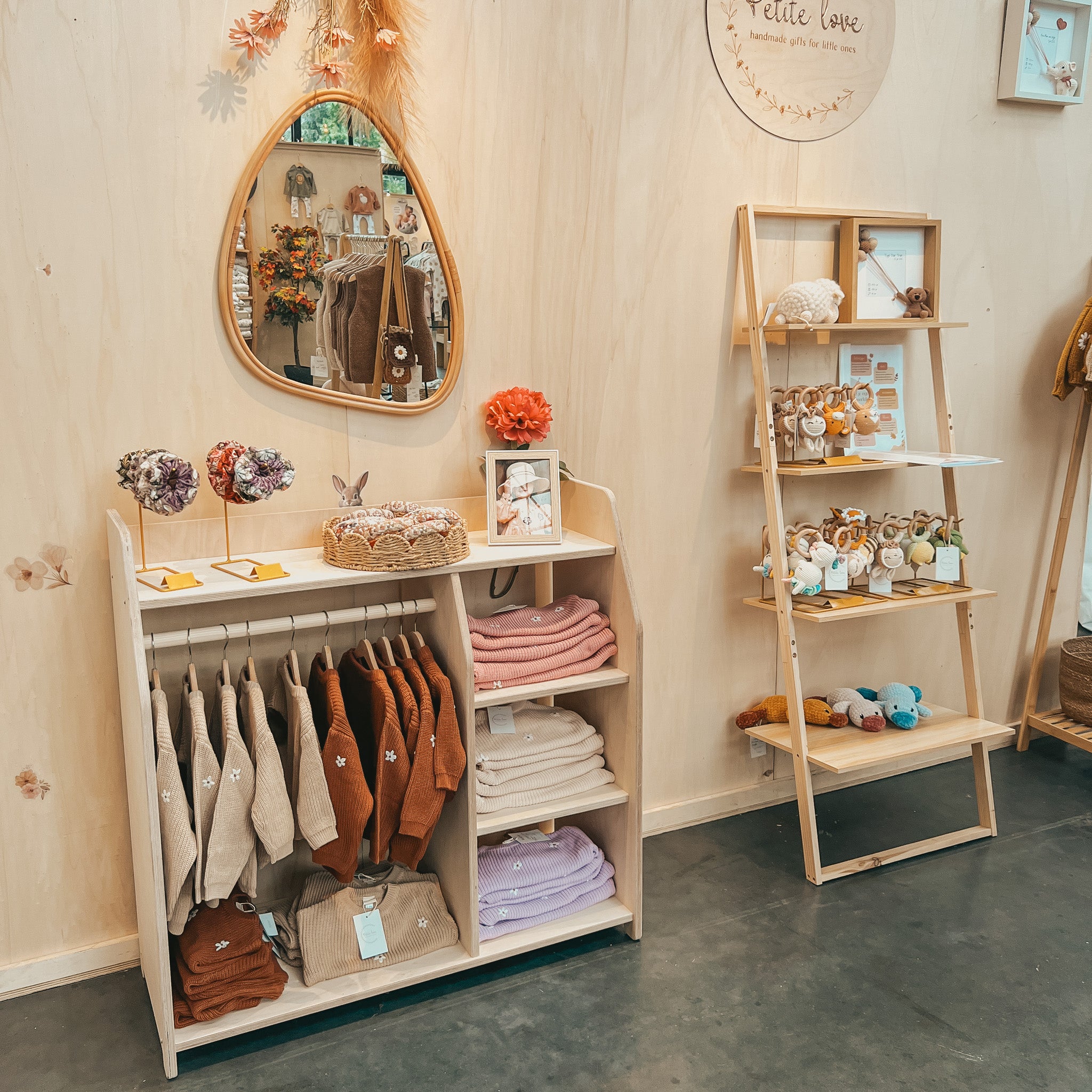 Moodie montessori kledingkast/speelgoedkast kinderkamer | Kindergarderobe - blank