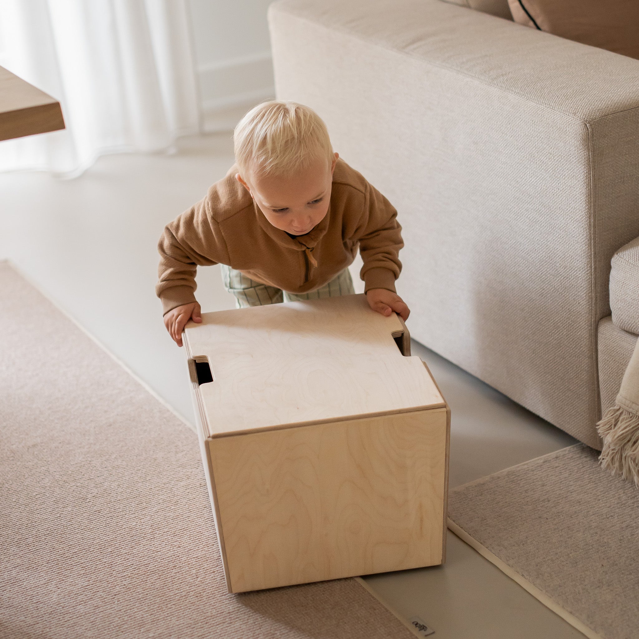 Montessori rijdende opbergkist met zwenkwieltjes en deksel - blank