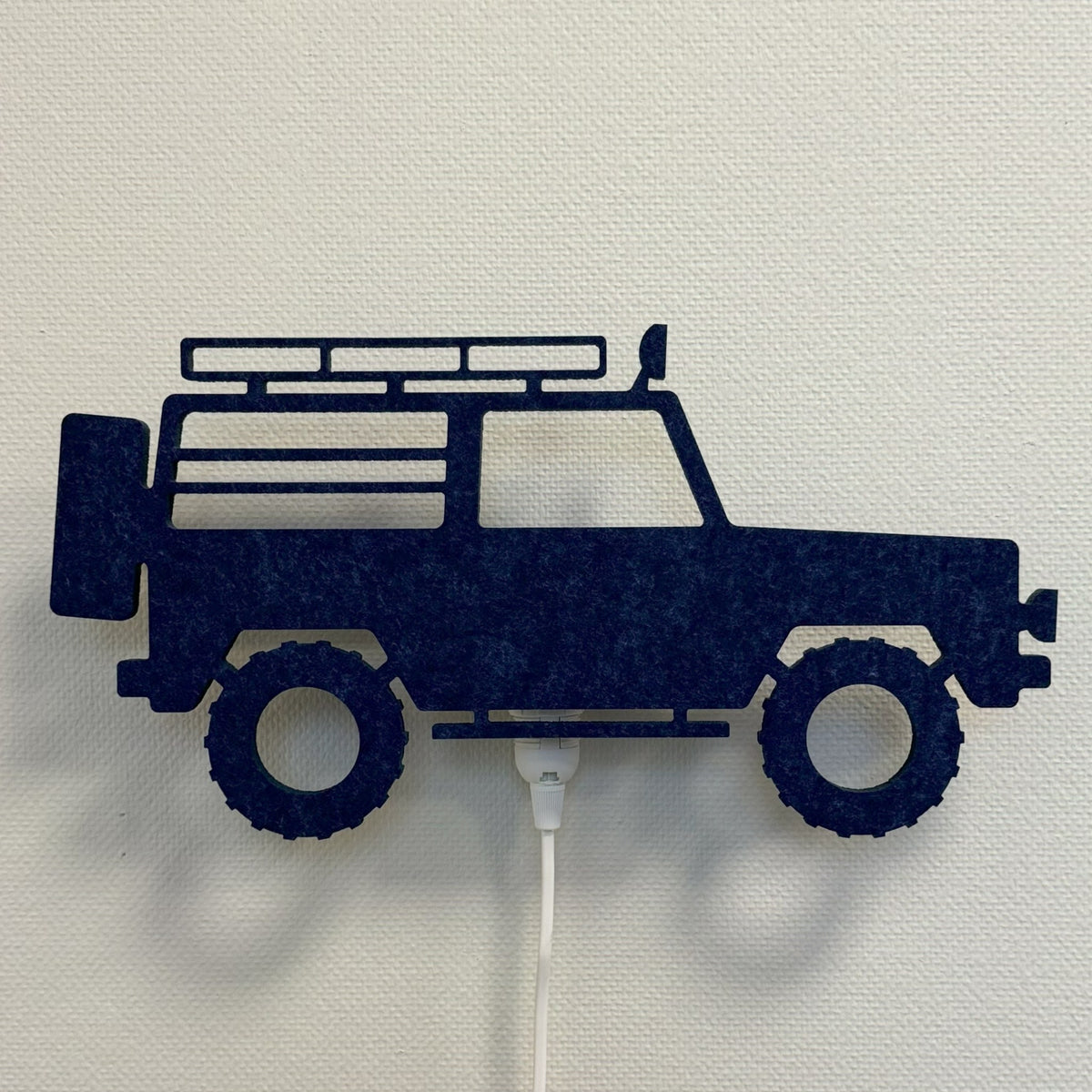 Vilten wandlamp 4x4 jeep nachtblauw – lamp uit