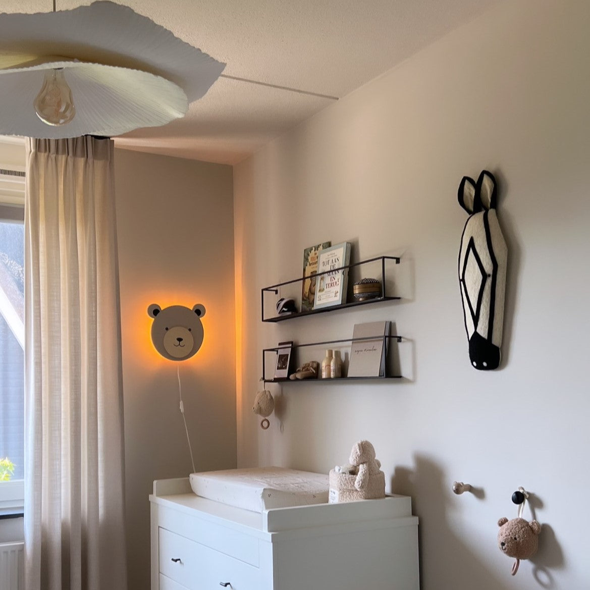 Houten wandlamp kinderkamer | Teddy - blank - toddie.nl