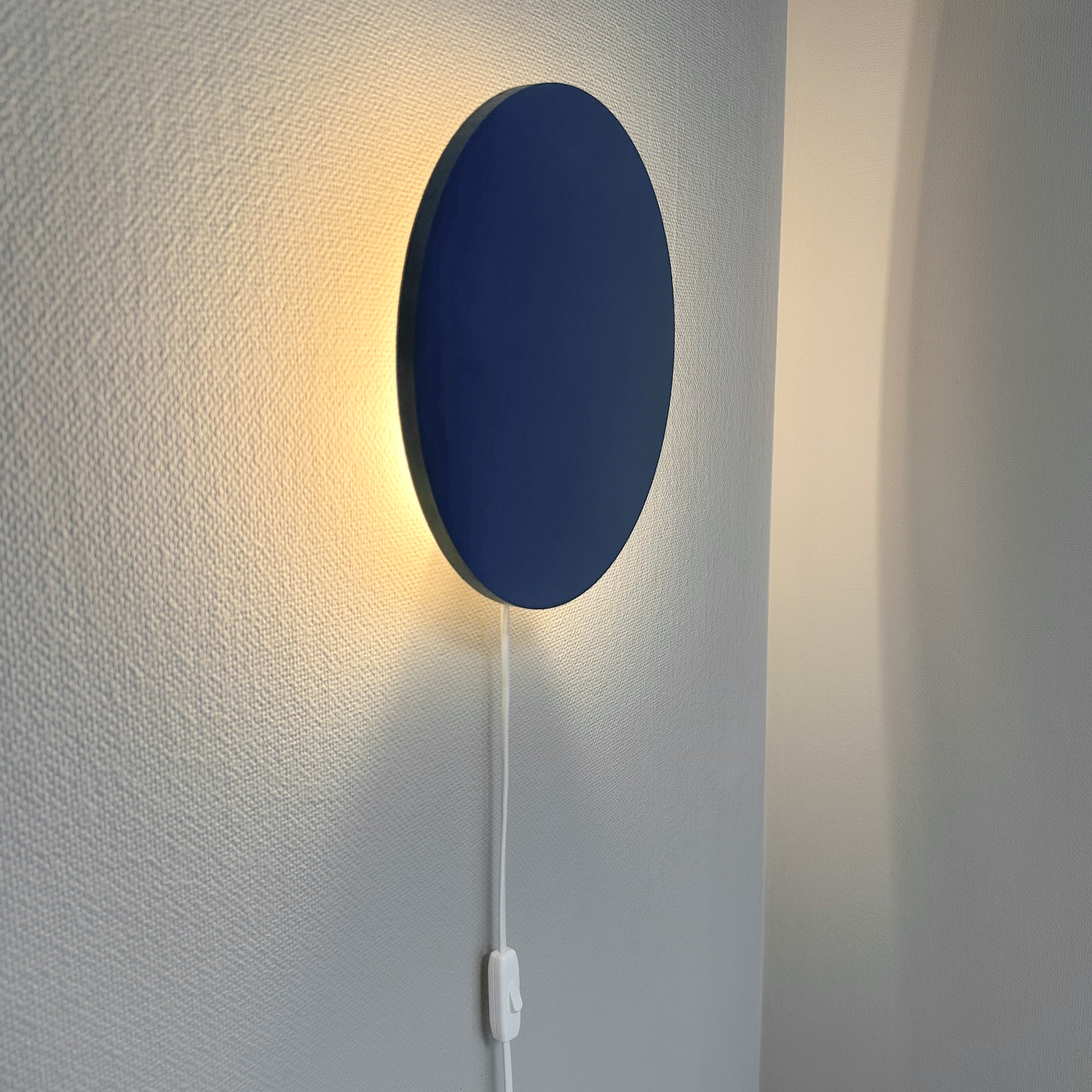 Houten wandlamp kinderkamer | cirkel blauw denim drift