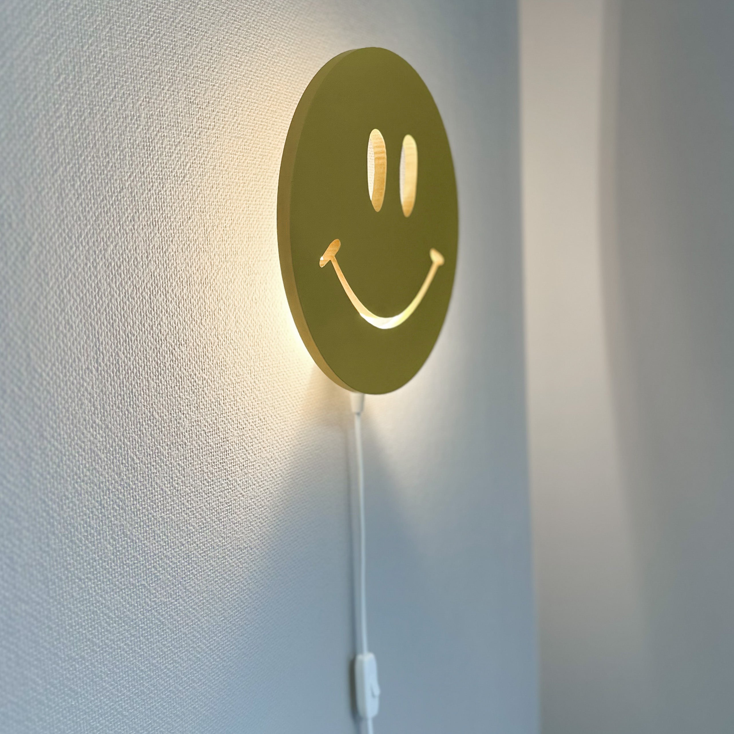 Houten wandlamp kinderkamer | Smiley - geel