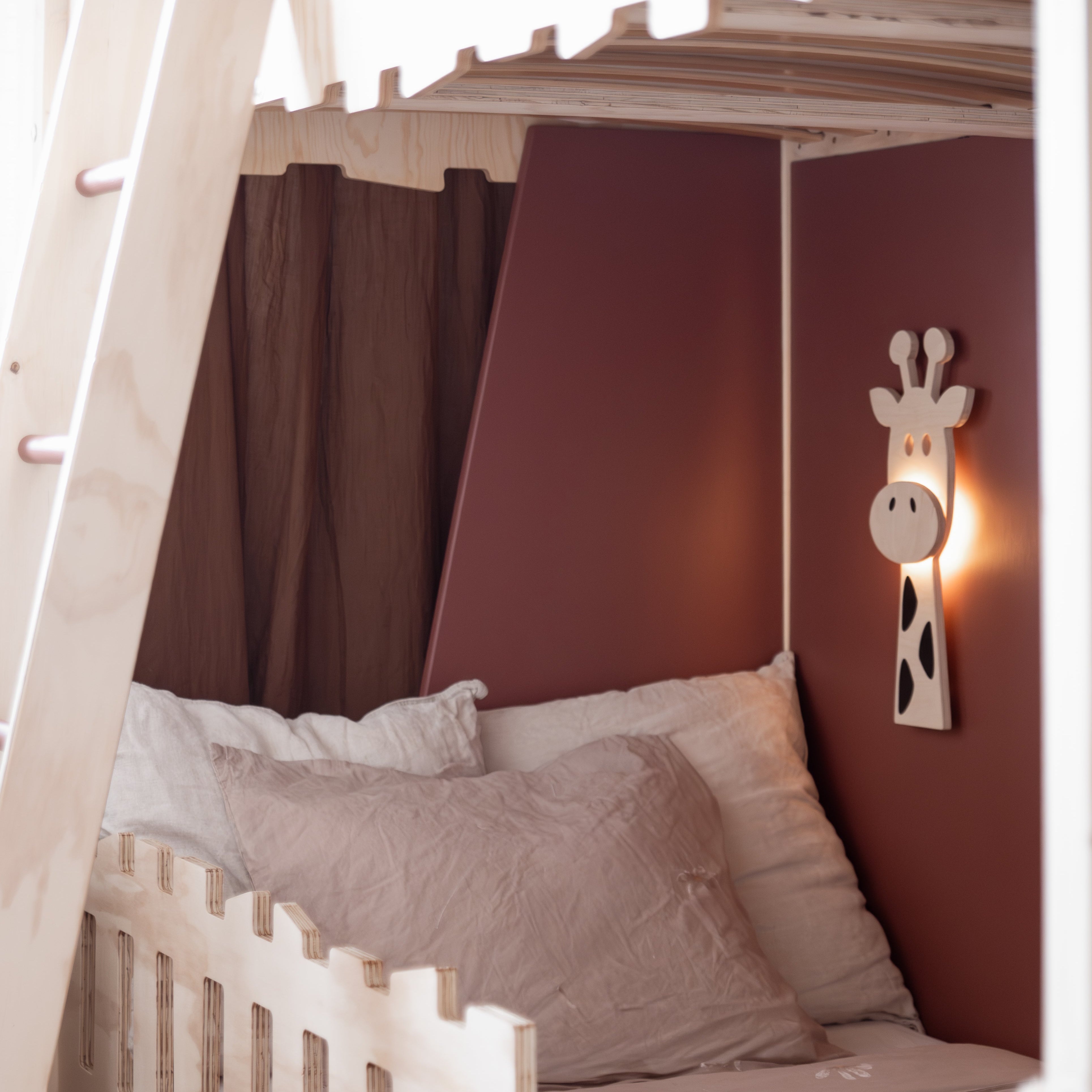 Houten wandlamp kinderkamer | Giraffe - blank - toddie.nl ®