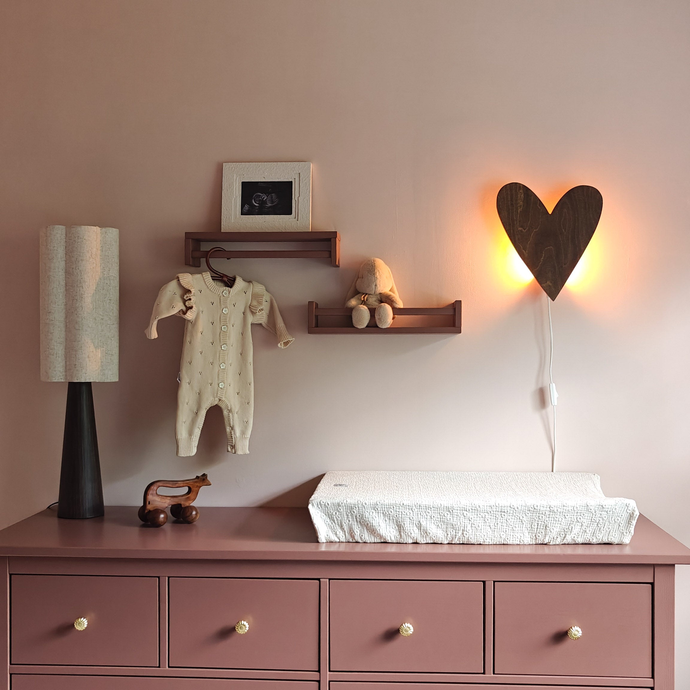 Houten wandlamp kinderkamer | Hart - Wengé