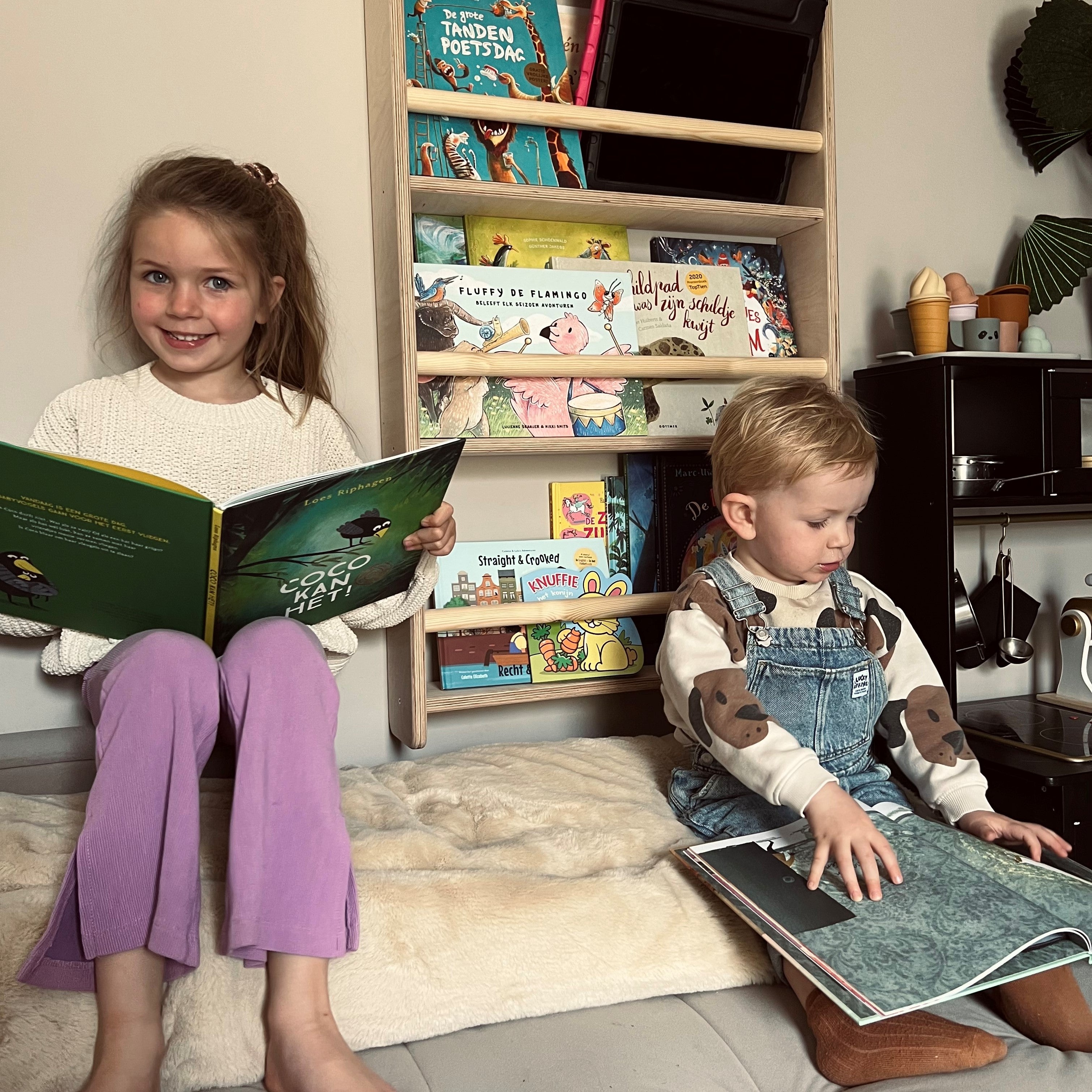 Montessori boekenrek kinderkamer | 4 planken - blank - toddie.nl