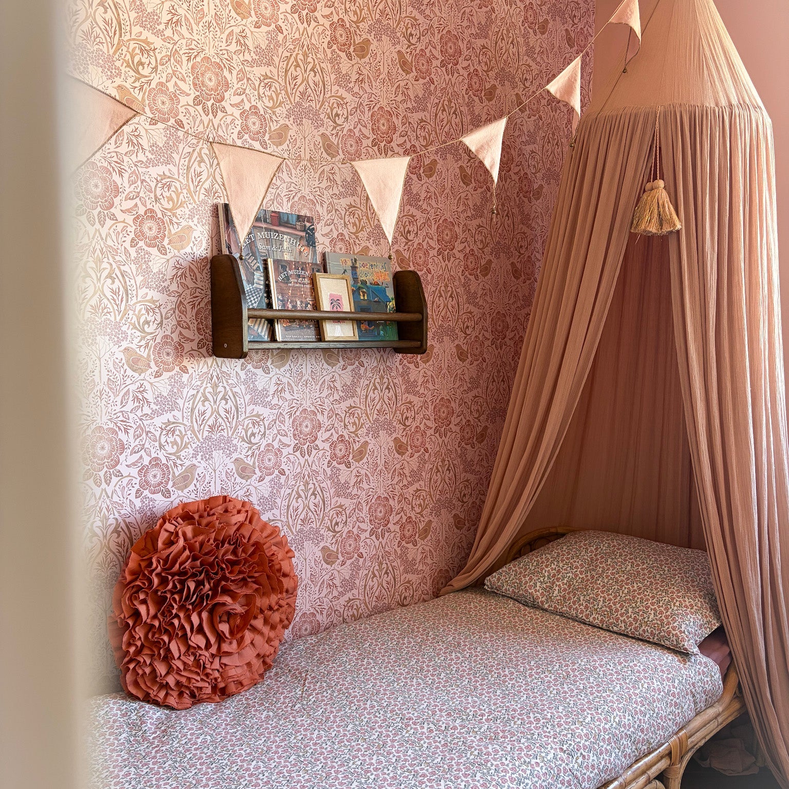 Shelfie montessori boekenrek kinderkamer | 1 plank - Wengé gebeitst