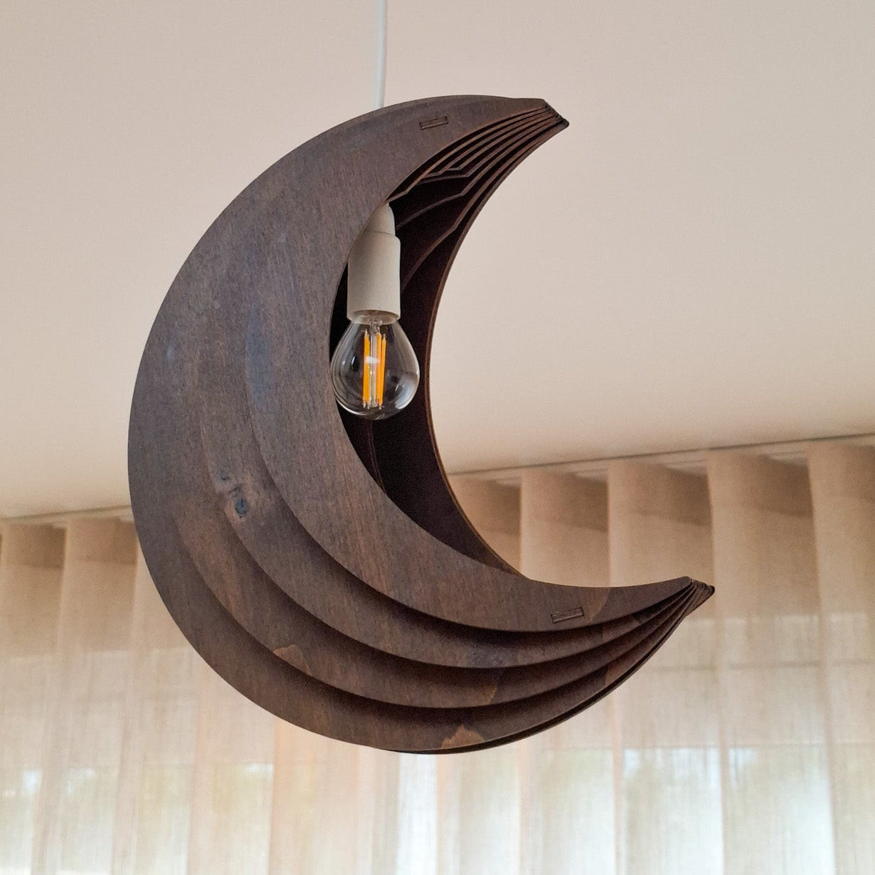 Houten hanglamp kinderkamer | Maan - Wengé - toddie.nl ®