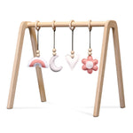 Houten babygym | Massief houten speelboog met bloem en regenboog hangers - blank