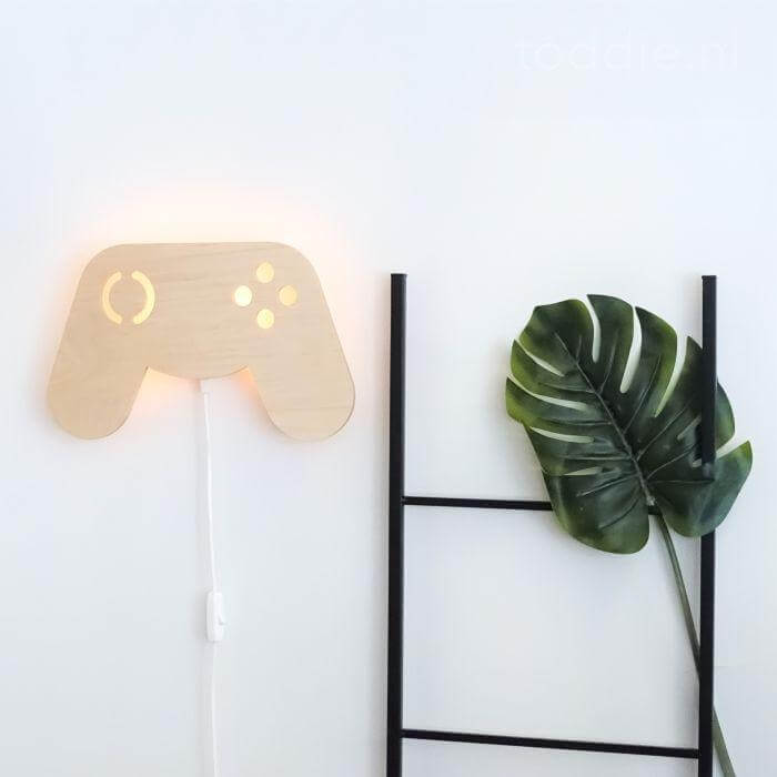 Houten wandlamp kinderkamer | Game Console - toddie.nl