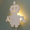 Afbeelding in Gallery-weergave laden, Houten wandlamp kinderkamer | Robot - toddie.nl