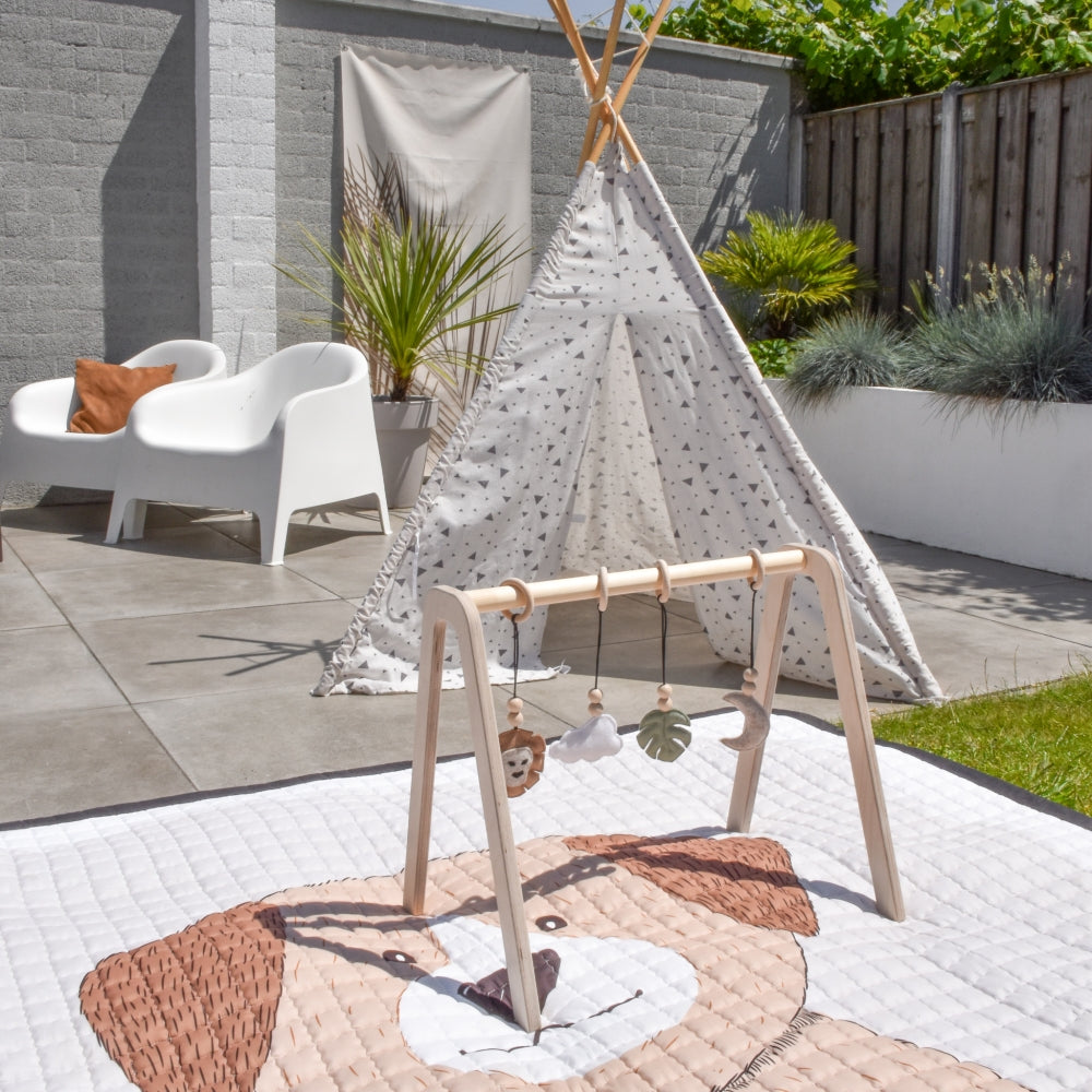 Blank houten babygym, met jungle hangers, speelboog massief hout - toddie.nl