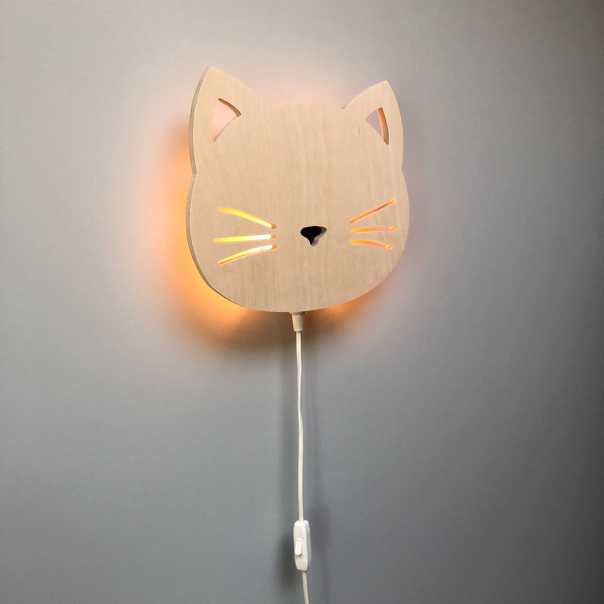 Houten wandlamp kinderkamer | Kat - toddie.nl