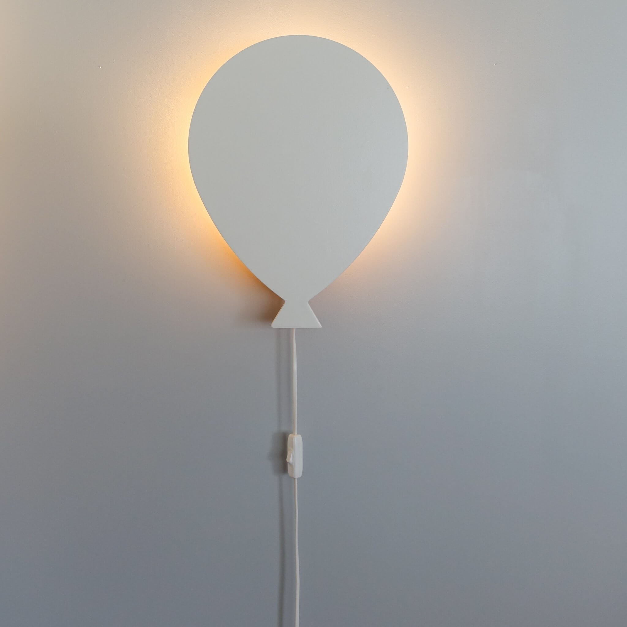 Houten wandlamp kinderkamer | Ballon - Wit - toddie.nl