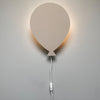 Afbeelding in Gallery-weergave laden, Houten wandlamp kinderkamer | Ballon - Beige - toddie.nl