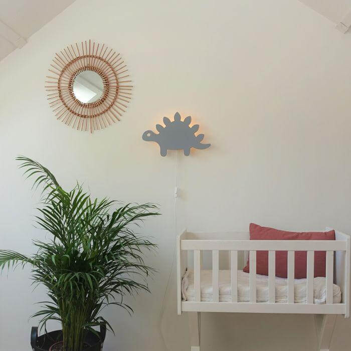 Houten wandlamp kinderkamer | Stegosaurus - toddie.nl