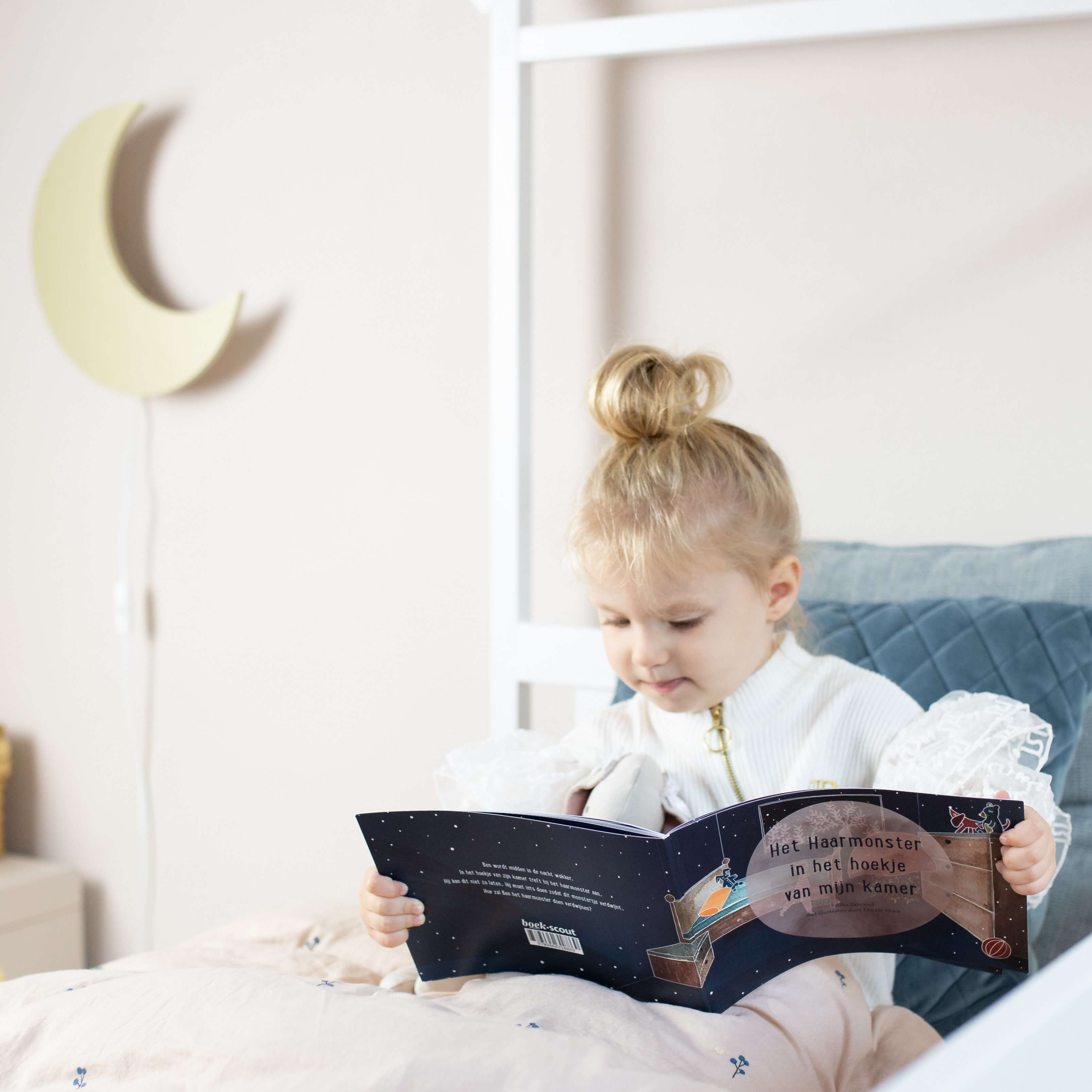 Houten wandlamp kinderkamer | Maan - Goud - toddie.nl