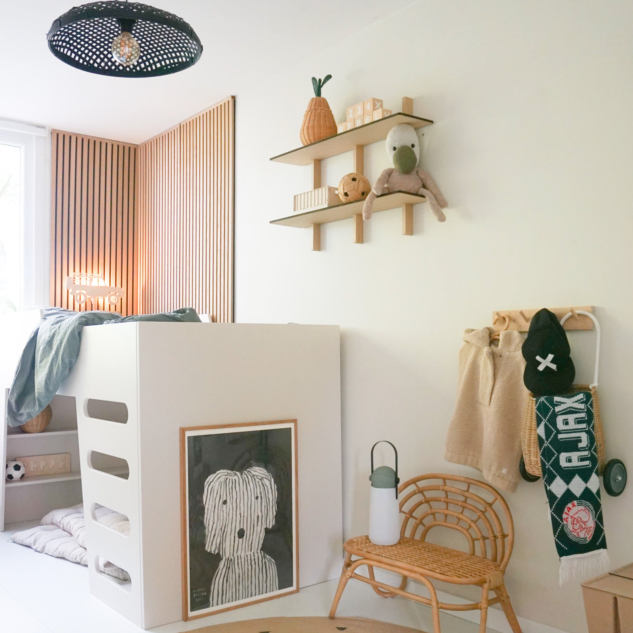 Houten wandlamp kinderkamer | 4x4 Jeep - toddie.nl