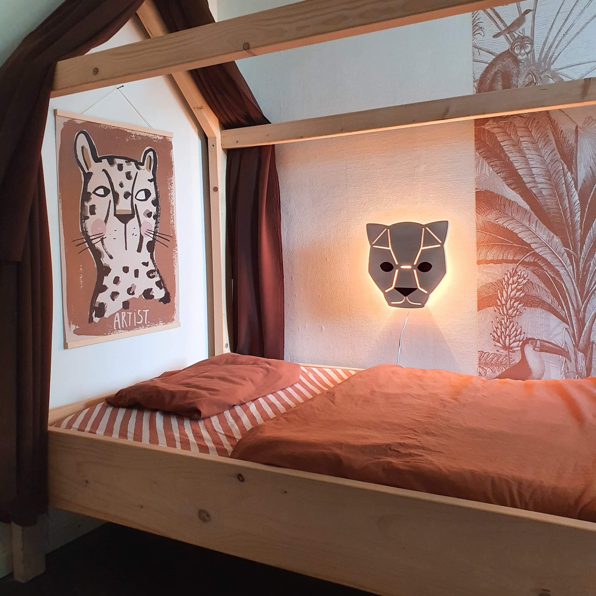 Houten wandlamp kinderkamer | Panter - toddie.nl